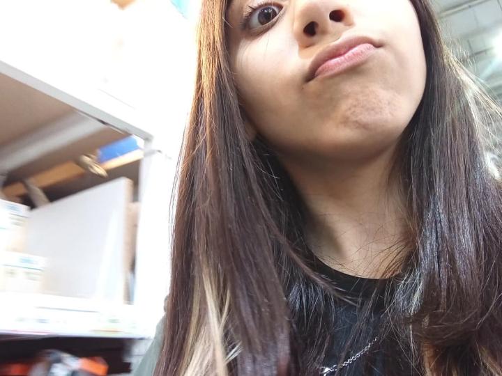Delfi hermosa como siempre